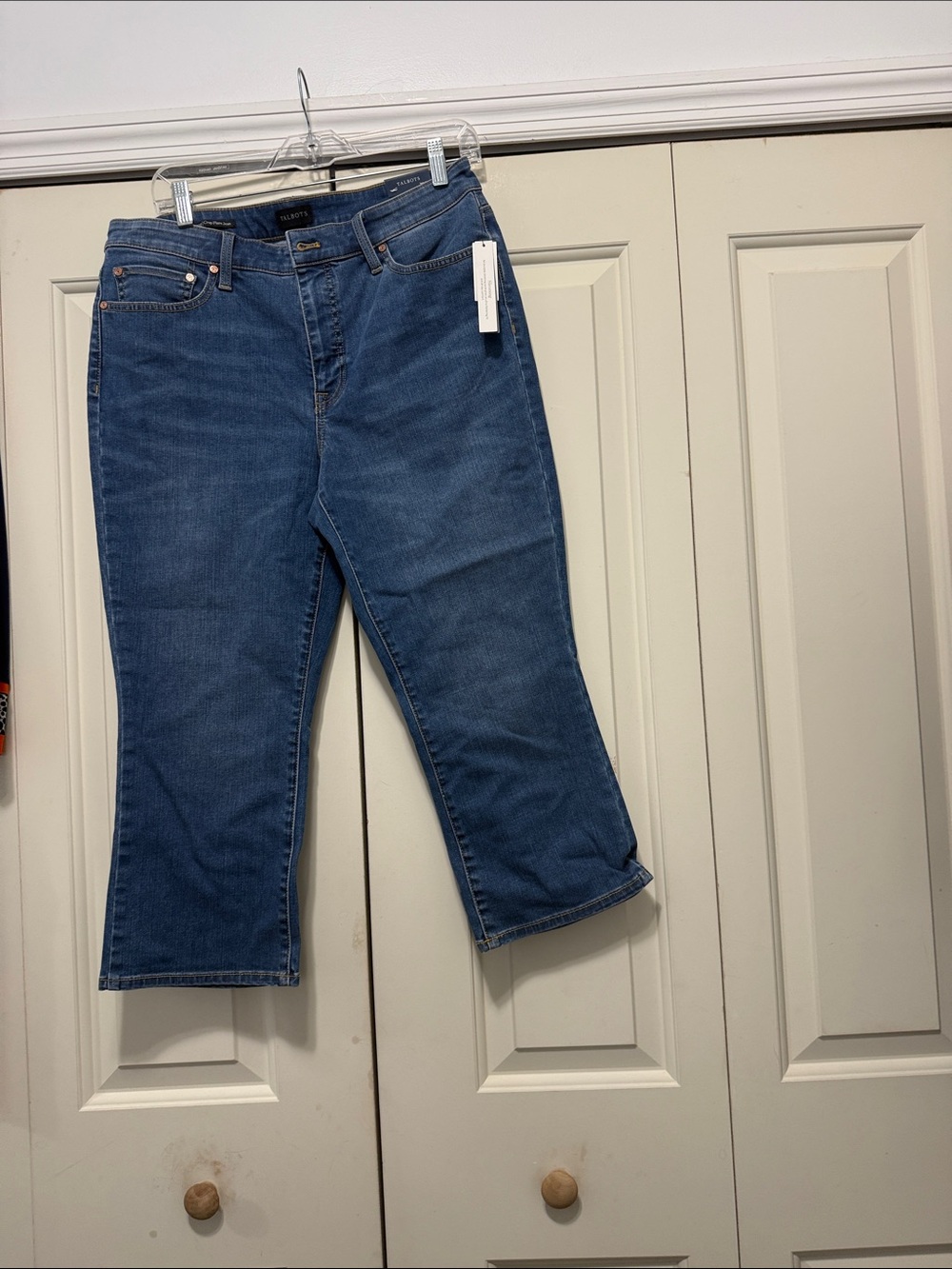 TALBOTS CROP FLARE JEAN